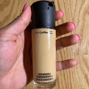 Mac Matchmaker SPF 15 Foundation